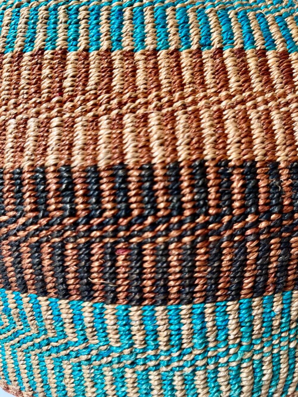 Kenyan Sisal Kiondo Vintage Bucket Bag Fair Trade - Picture 7 of 10